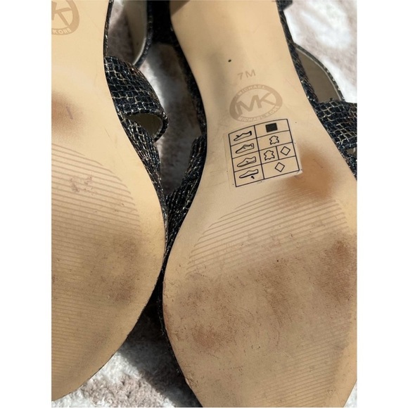 Michael Kors Black and Gold Textured snakeskin print Heels size 7 - Picture 11 of 15